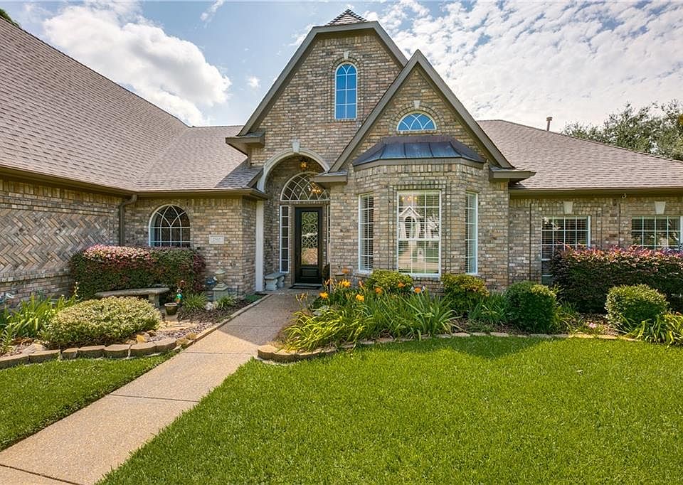 1st image of 2510 Cambridge Dr