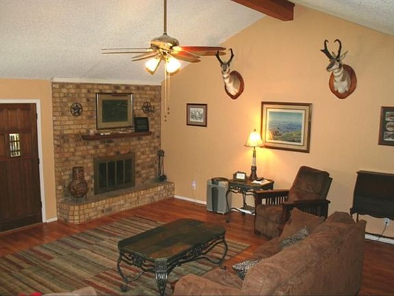 2nd image of 3105 Canyon Creek Dr