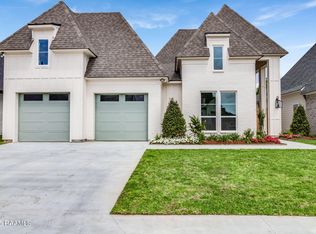 136 Cape Town Ave, Youngsville, LA 70592