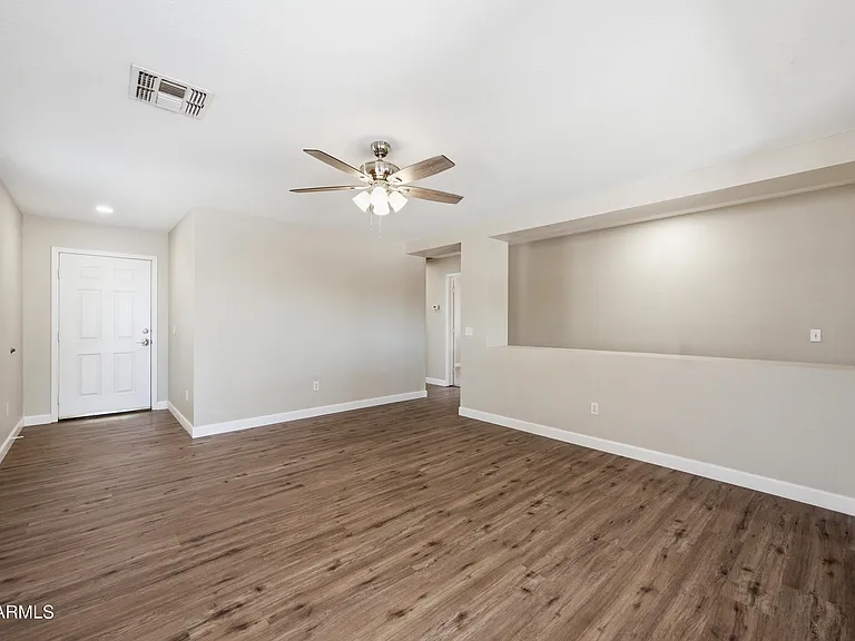 2851 E Cherry Hills Dr — Photo 3