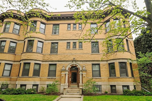 1st image of 3506 N Greenview Ave #2
