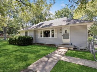 606 NE Main St, Lees Summit, MO 64063