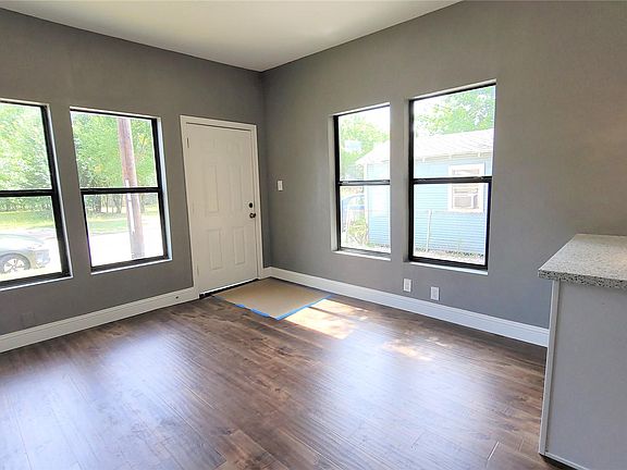 4th image of 2527 Sumpter St #2