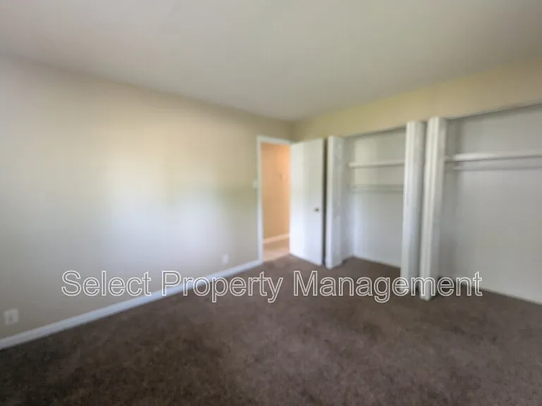 926 Houston Dr — Photo 14