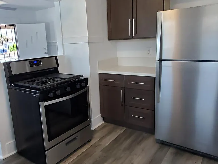 281 W Ofarrell St — Photo 17