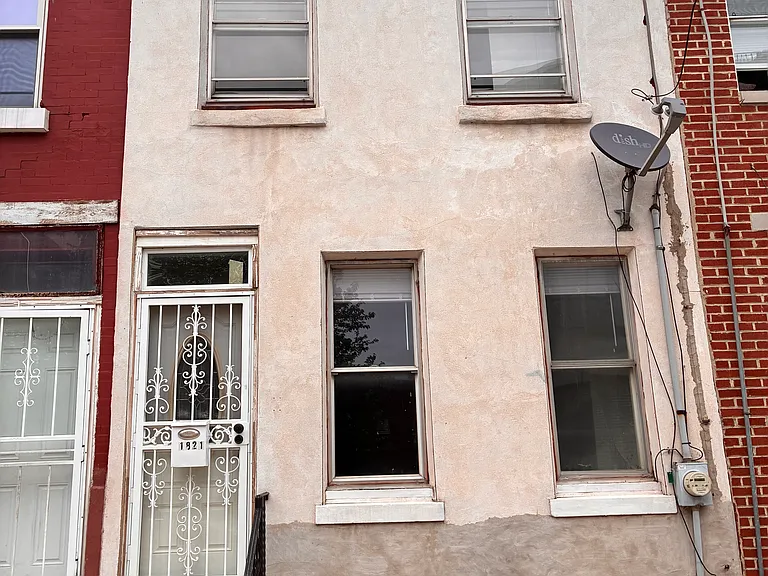 1821 Ingersoll St — Photo 29