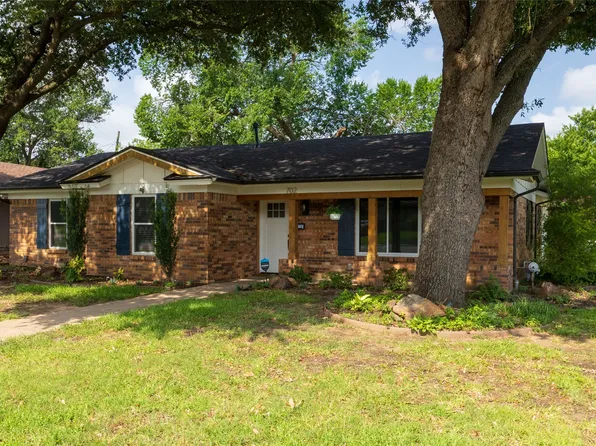 702 Commerce St, Euless, TX 76040
