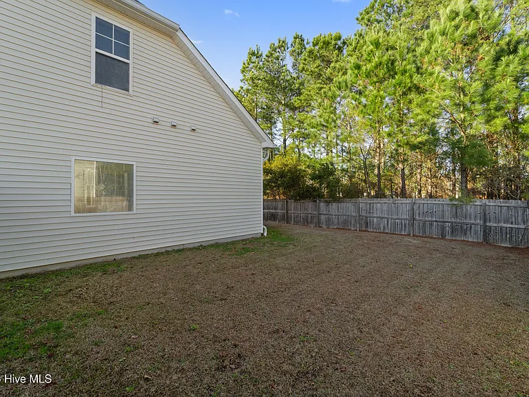 311 First Post Rd — Photo 23