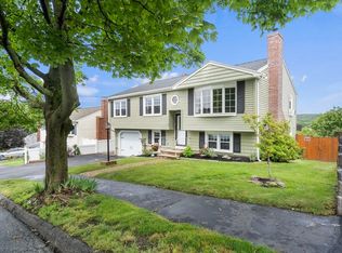 12 Murdock Dr, Peabody, MA 01960