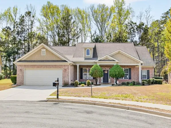 2607 Misty Rose Ln, Loganville, GA 30052