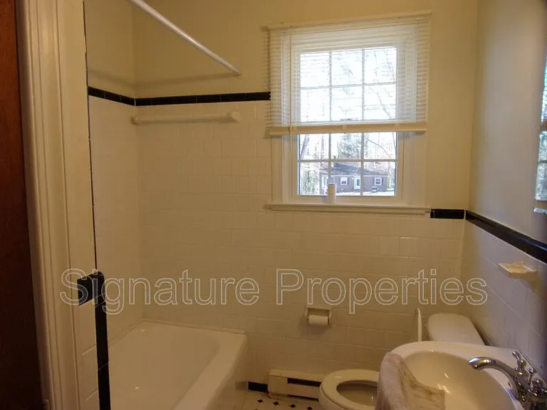 8329 Meadowbridge Rd — Photo 8