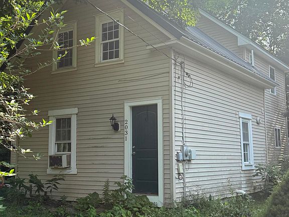 2nd image of 2031 Carmel Road N