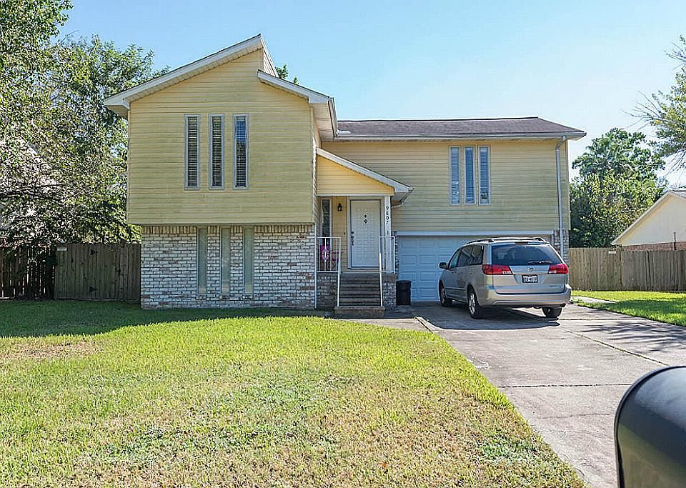 1st image of 9807 Thistle Trail Dr