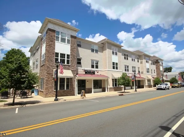 5 W River Styx Rd #203, Hopatcong Boro, NJ 07843