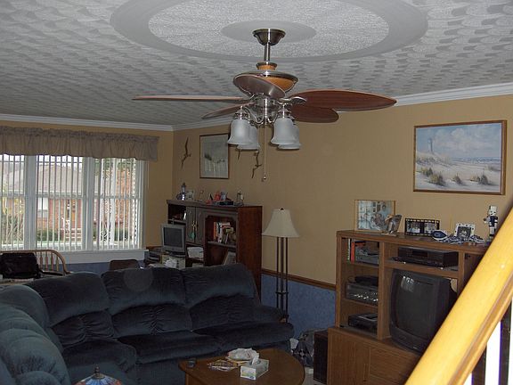 Living Rm