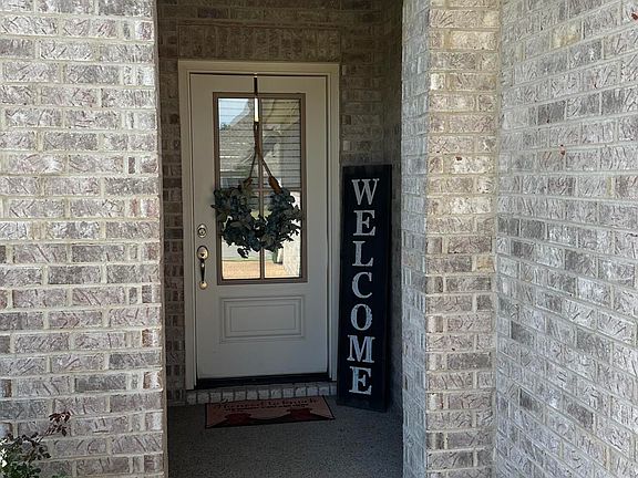 2nd image of 2607 Dawnwood Cir N