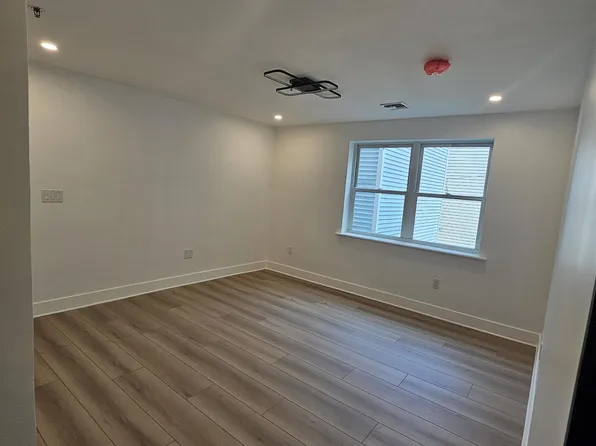 413-415 9th Street image 12 of 43