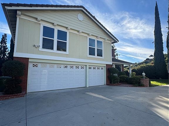 2nd image of 11445 Etiwanda Ave