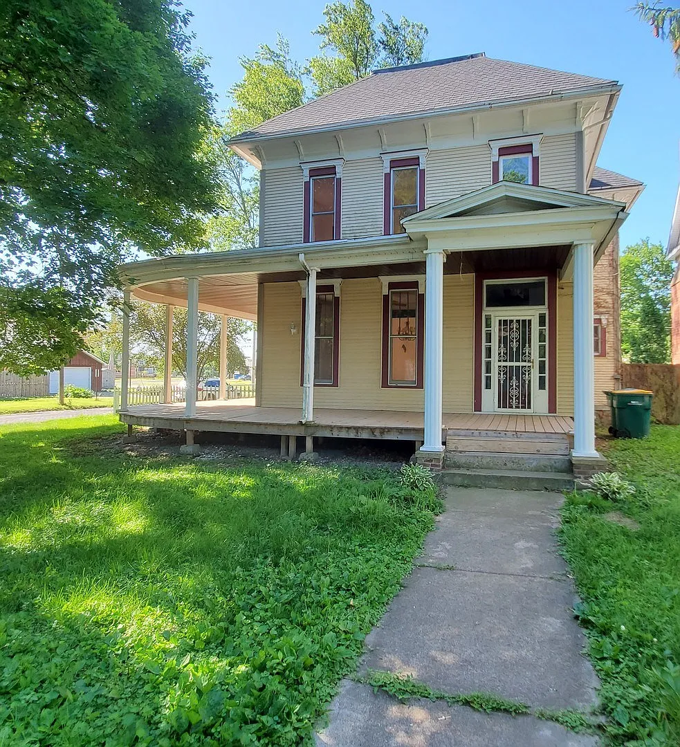201 Court St photo 1