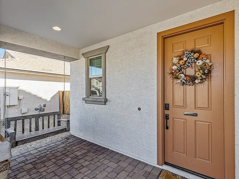 14233 W Cottontail Ln — Photo 2