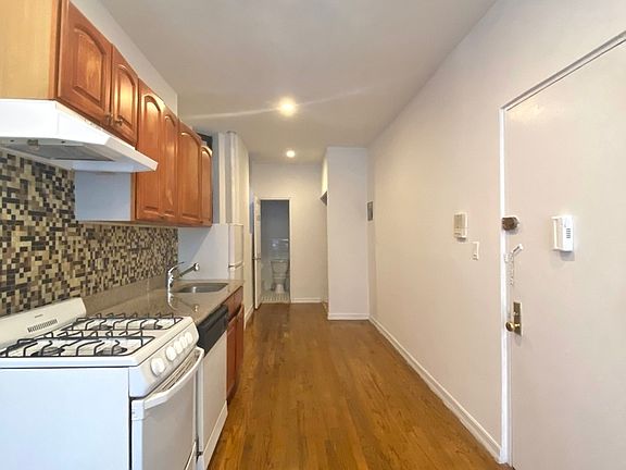 4th image of 507 E 81st St