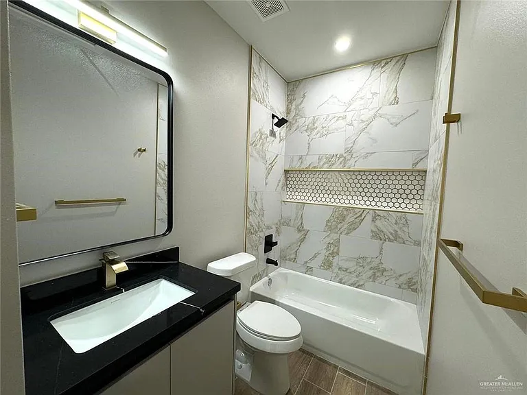 103 San Jose #1 — Photo 11