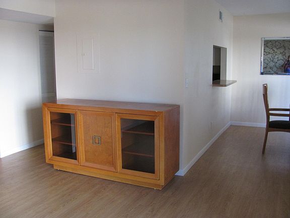 Entertainment center