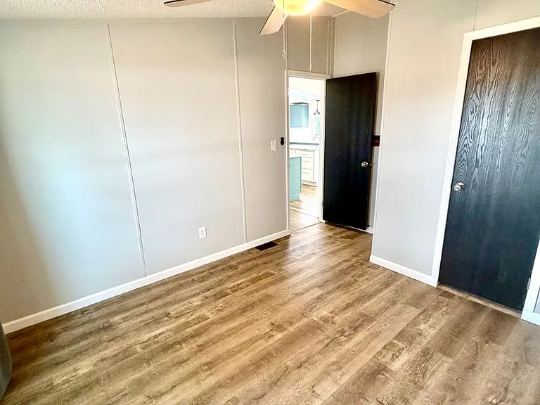 5333 S Santa Claus Ave — Photo 17