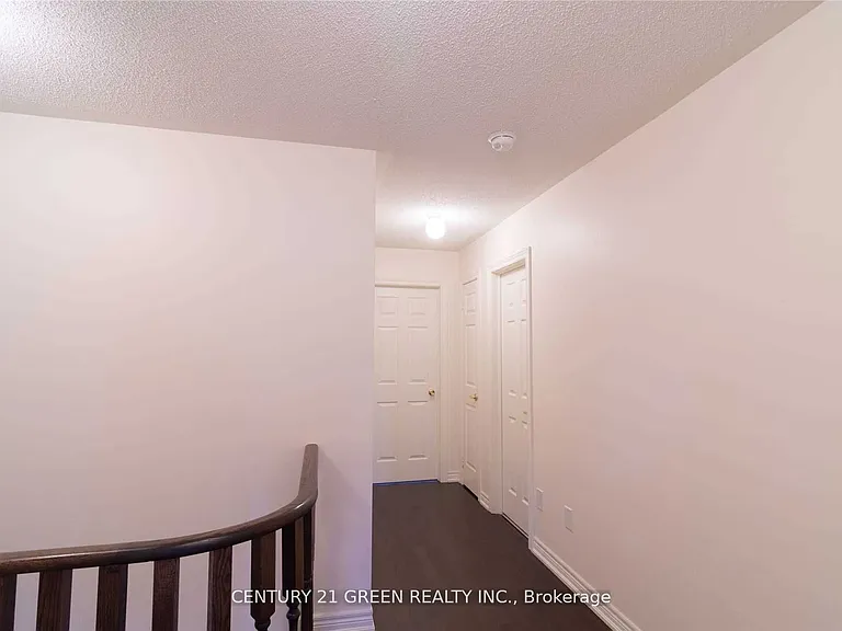 73 Thornbush Blvd — Photo 12