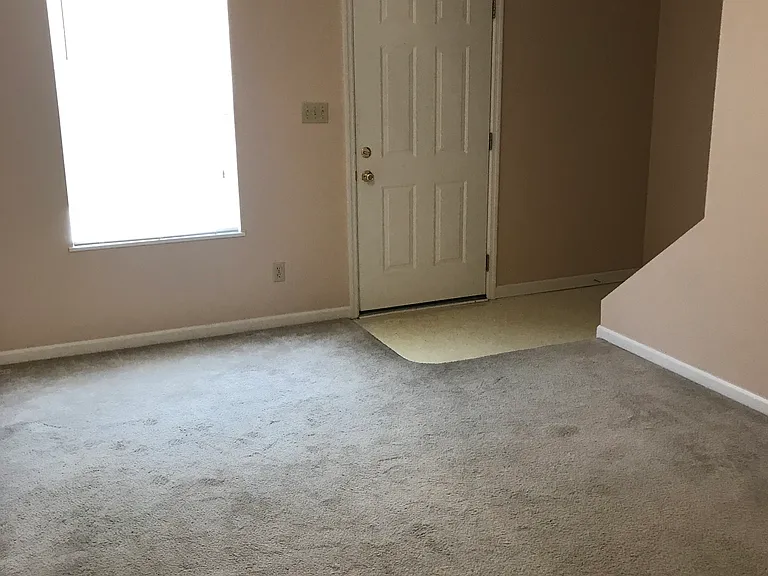 220 Pepperhill Dr — Photo 6
