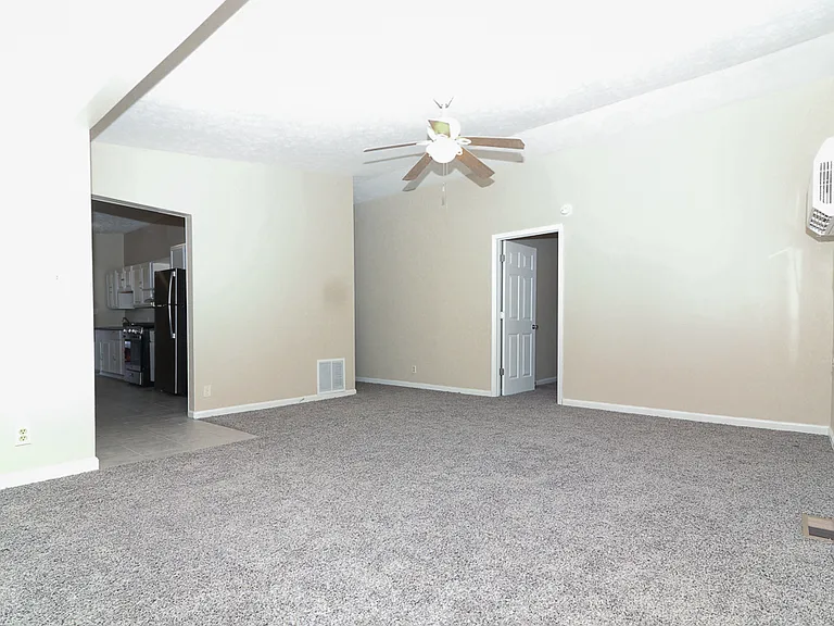 407 Knox Ave — Photo 9