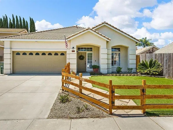 5221 Old Town Ln, Salida, CA 95368