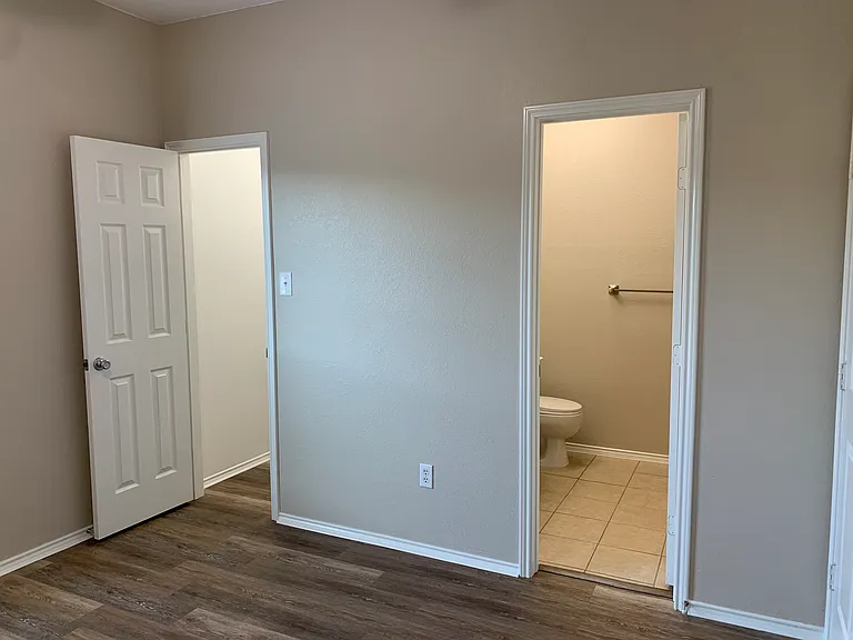 103 Lindas Creek Ln — Photo 18