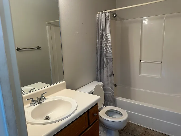 124 River Oaks Dr — Photo 21