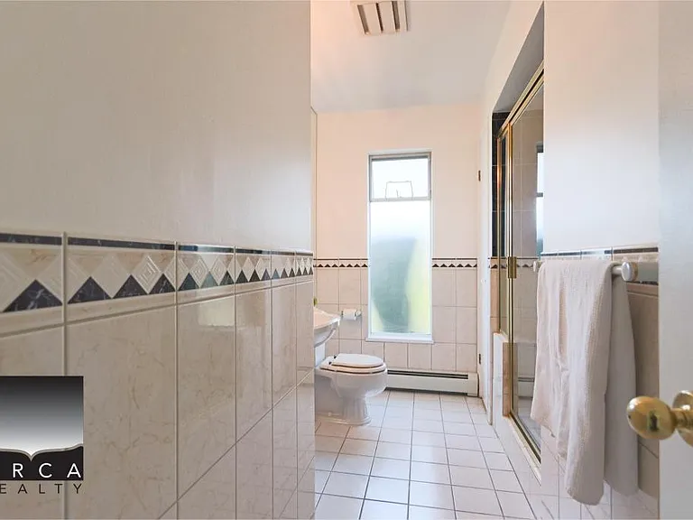 6400 Dakota Dr — Photo 17