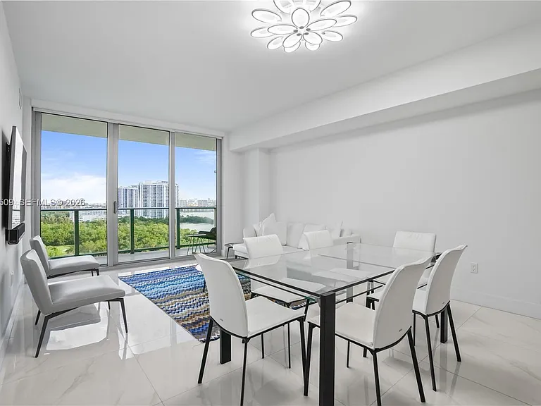 16385 NE Biscayne Blvd #1402 — Photo 3