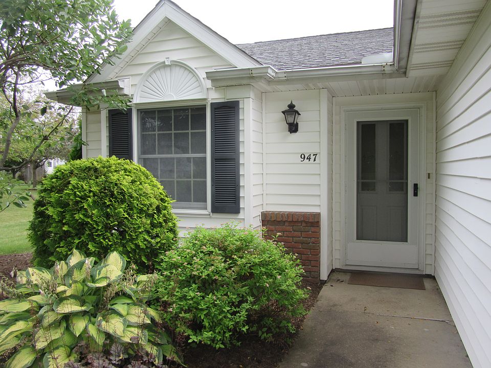 1st image of 947 Hidden Valley Dr
