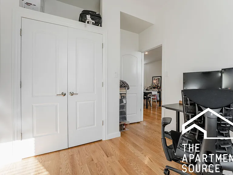 1806 W Grand Ave #2E — Photo 9