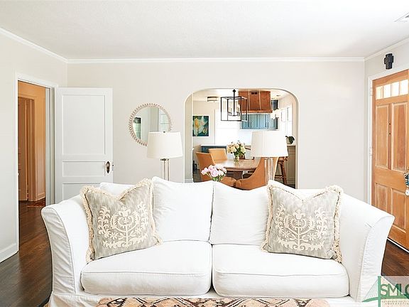 3rd image of 1609 E 50th Street
