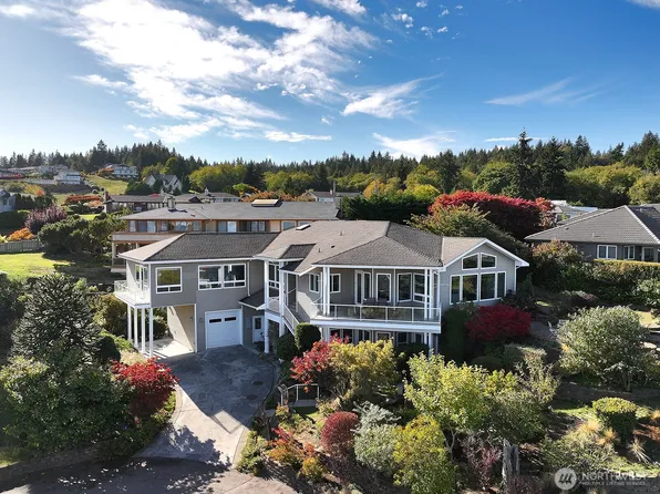 4694 Wrightsman Place, Clinton, WA 98236