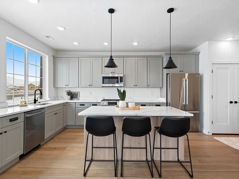 1804 S Sawmill Blvd #501 — Photo 3