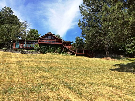 water side view of home