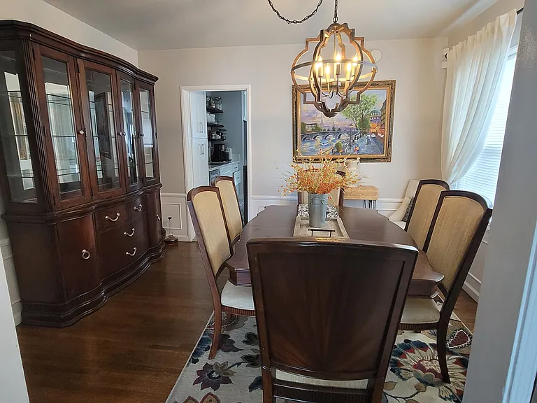 3948 Rose Ave — Photo 3