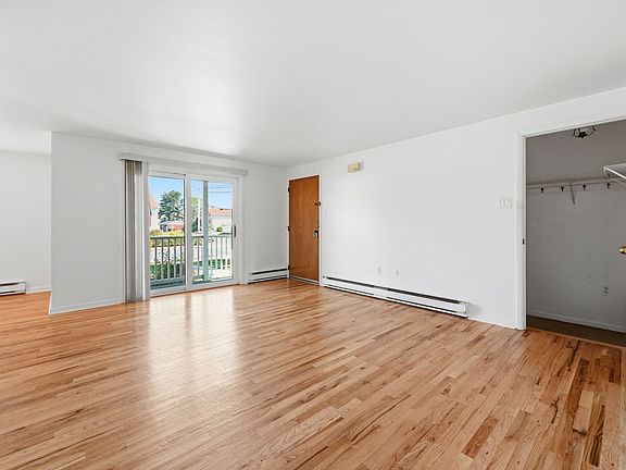 3rd image of 1222-1226 E Livingston St #1226-A