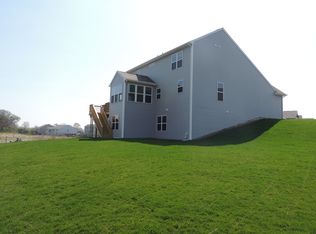 2762 Lilac Ct, Yorkville, IL 60560