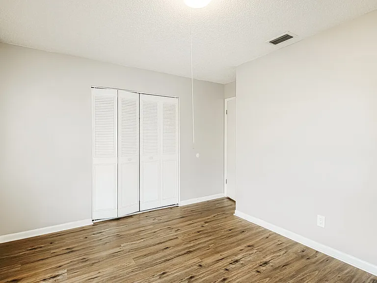 9350 Bayside Ct — Photo 13