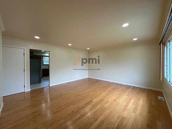 4th image of 2836 W 63rd Ln