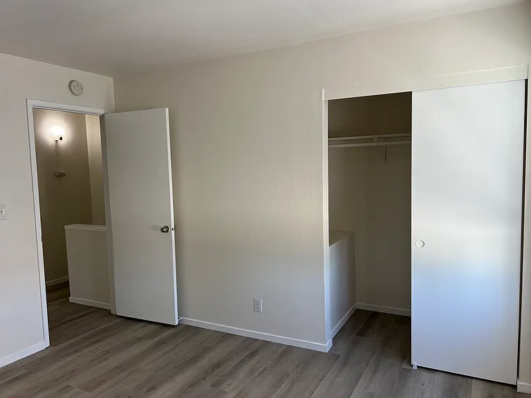 3499 Norton Way #13 — Photo 31