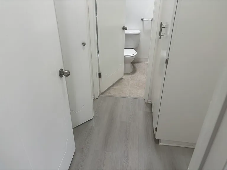 1422 Kelton Ave — Photo 5