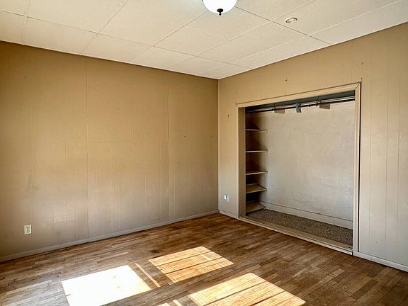 5th image of 303 9th St